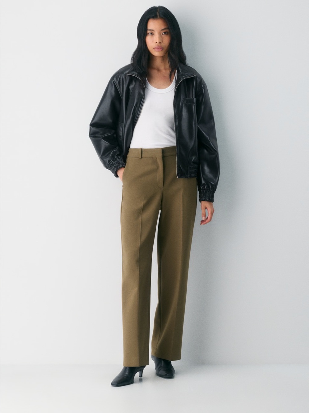 ✨NWOT✨ Aritzia Babaton Agency Pant size 00